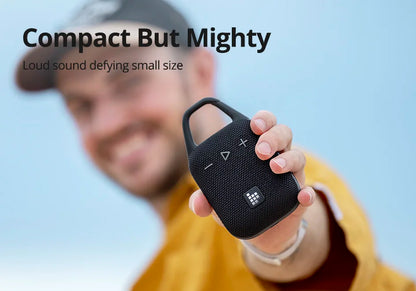 Portable Waterproof Bluetooth Speaker with Hook 20H of Playtime