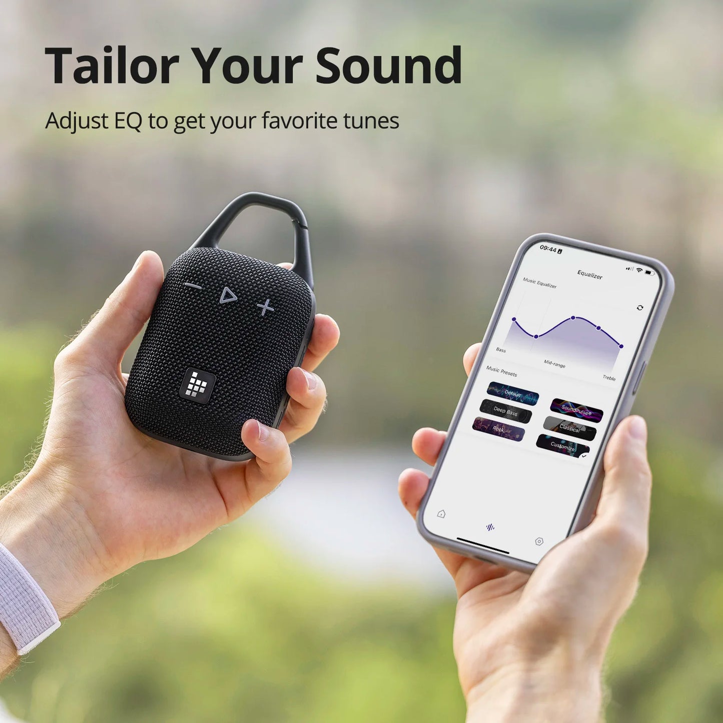 Portable Waterproof Bluetooth Speaker with Hook 20H of Playtime
